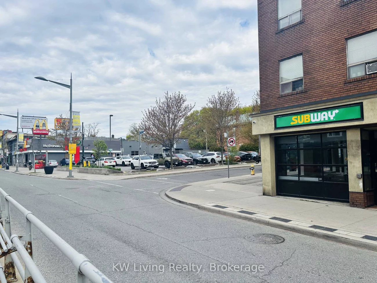 694, St Clair, Wychwood, Toronto