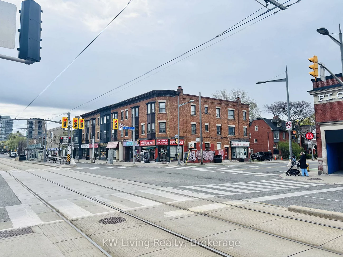 694, St Clair, Wychwood, Toronto