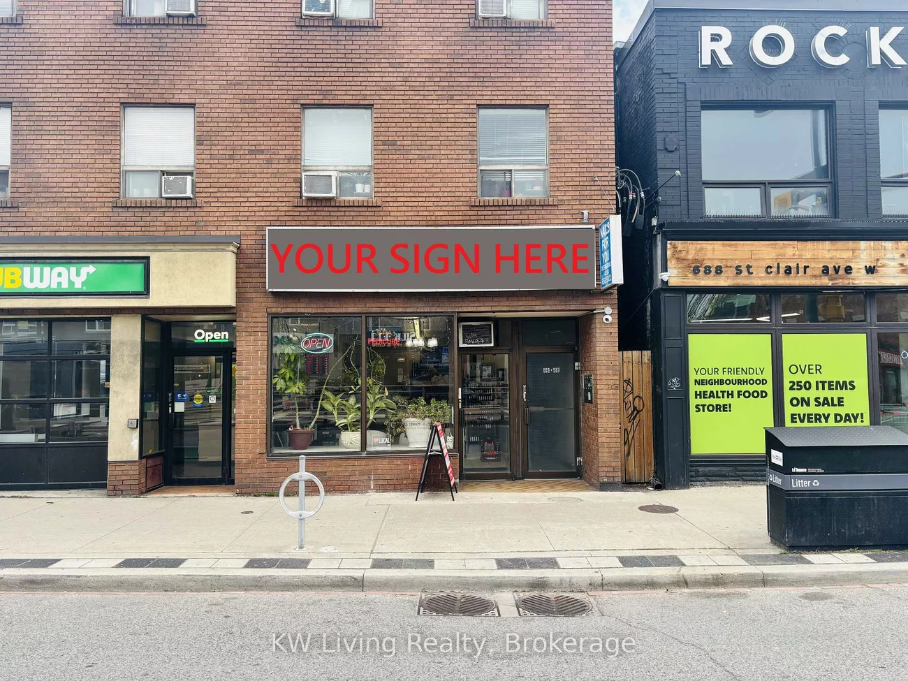 694, St Clair, Wychwood, Toronto