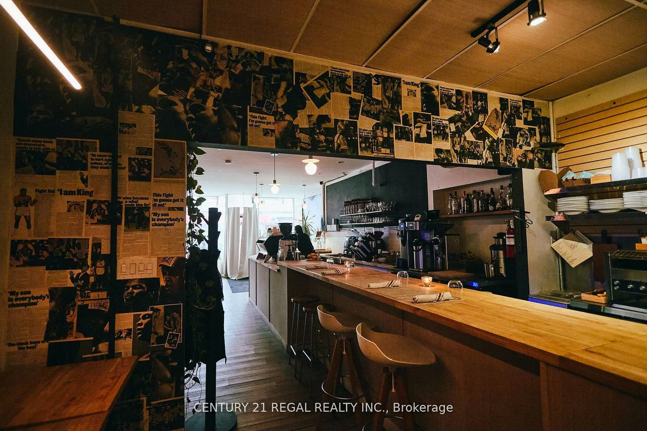 1134, Dundas, Trinity-Bellwoods, Toronto