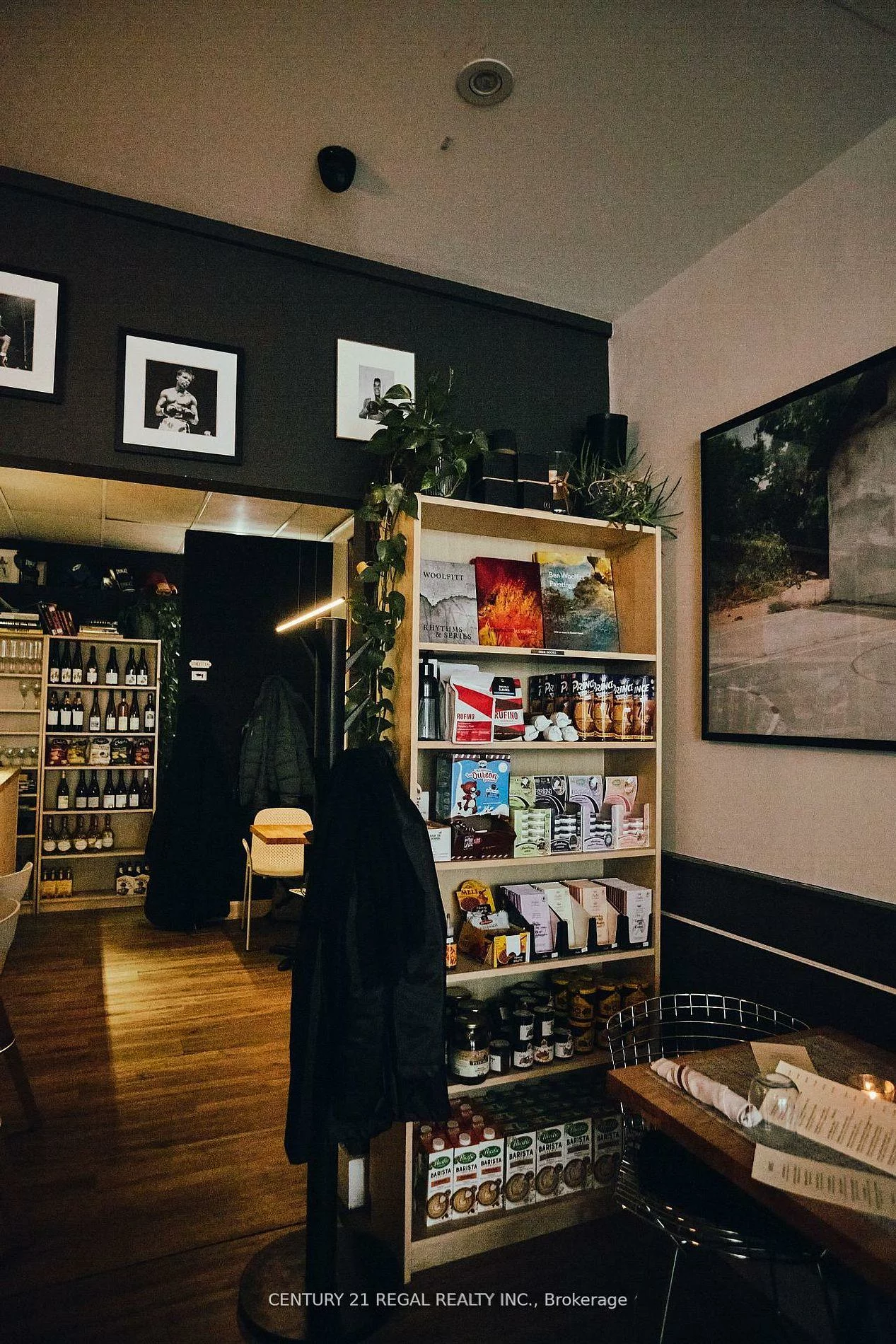 1134, Dundas, Trinity-Bellwoods, Toronto