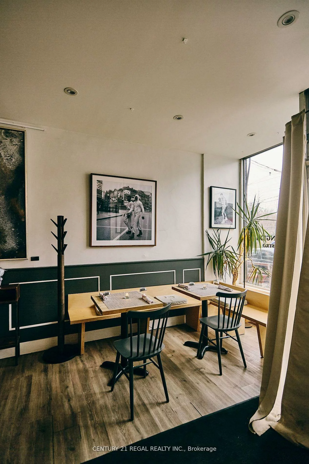 1134, Dundas, Trinity-Bellwoods, Toronto