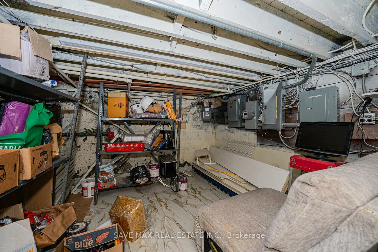 385, Queen, Waterfront Communities C1, Toronto