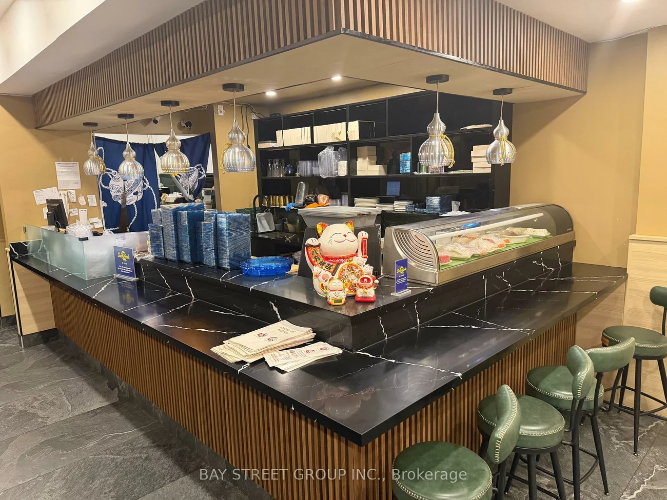 48, St Clair, Rosedale-Moore Park, Toronto