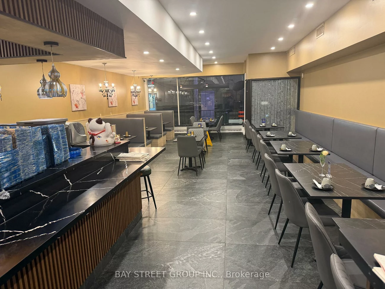 48, St Clair, Rosedale-Moore Park, Toronto
