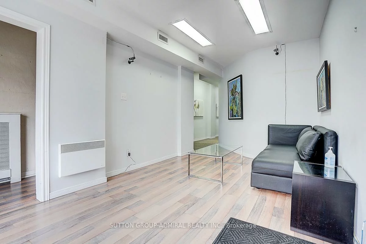 1184, Eglinton, Forest Hill North, Toronto