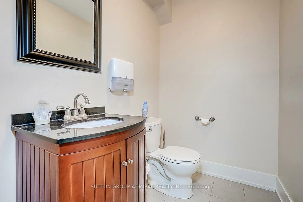 1184, Eglinton, Forest Hill North, Toronto