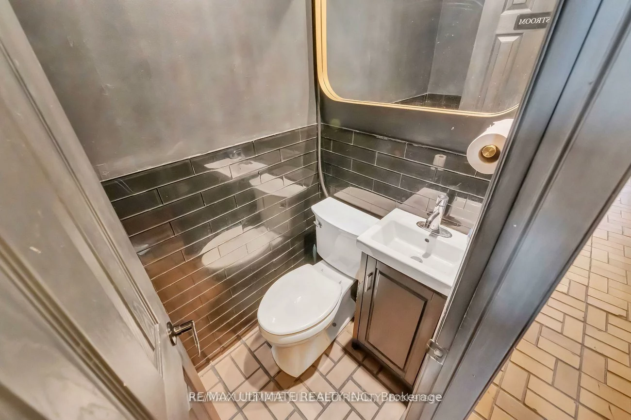 1108, St Clair, Oakwood Village, Toronto