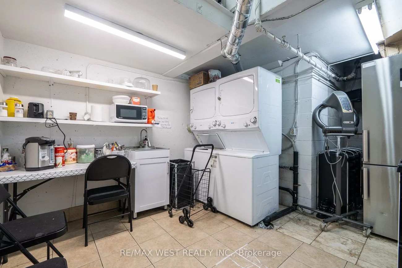 3292, Bayview, Newtonbrook East, Toronto