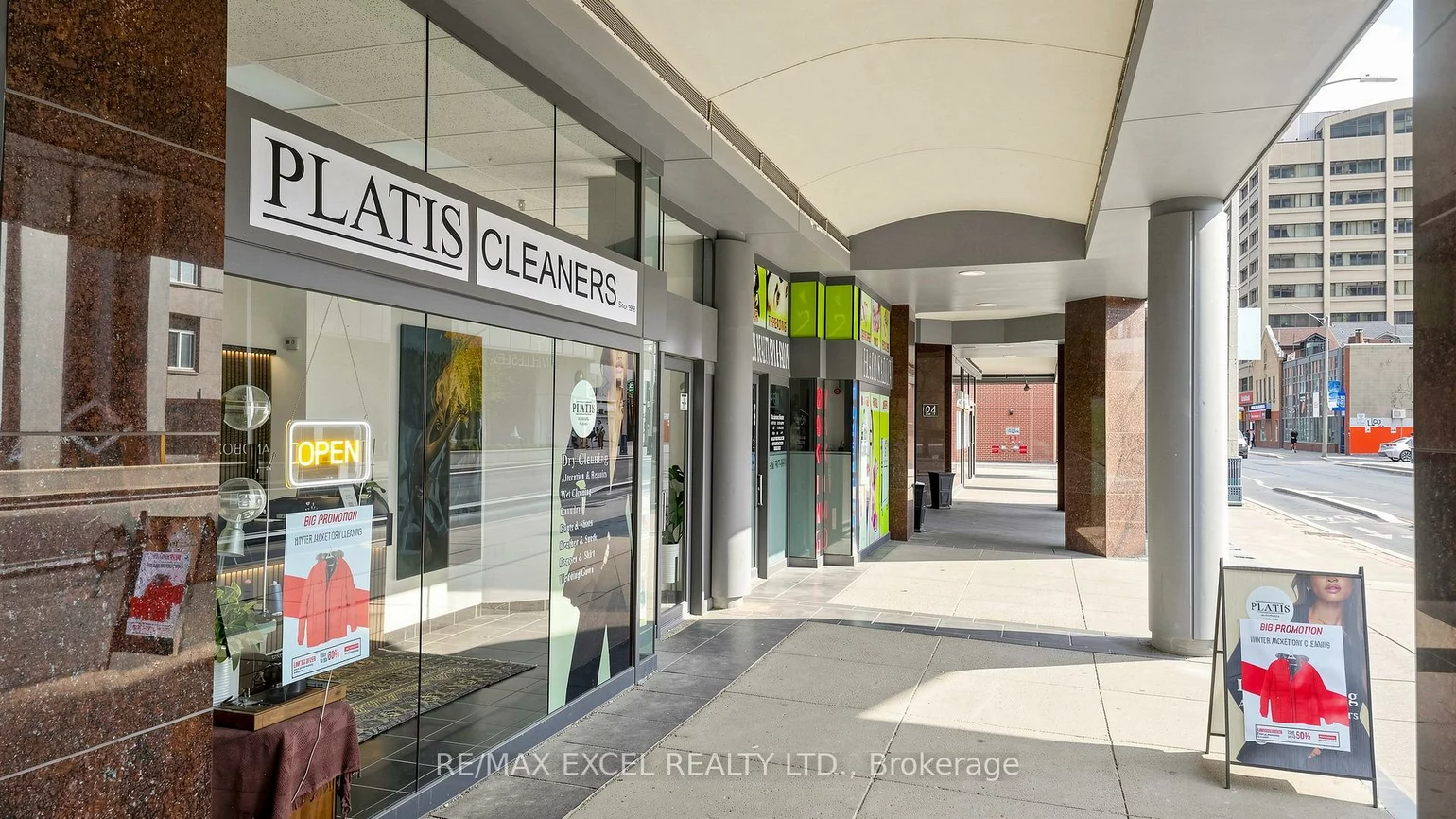 24, Wellesley, Bay Street Corridor, Toronto