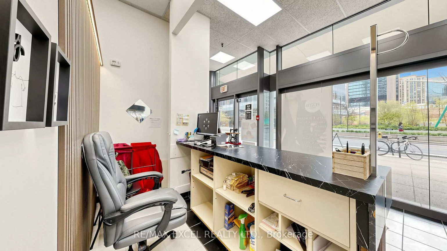 24, Wellesley, Bay Street Corridor, Toronto