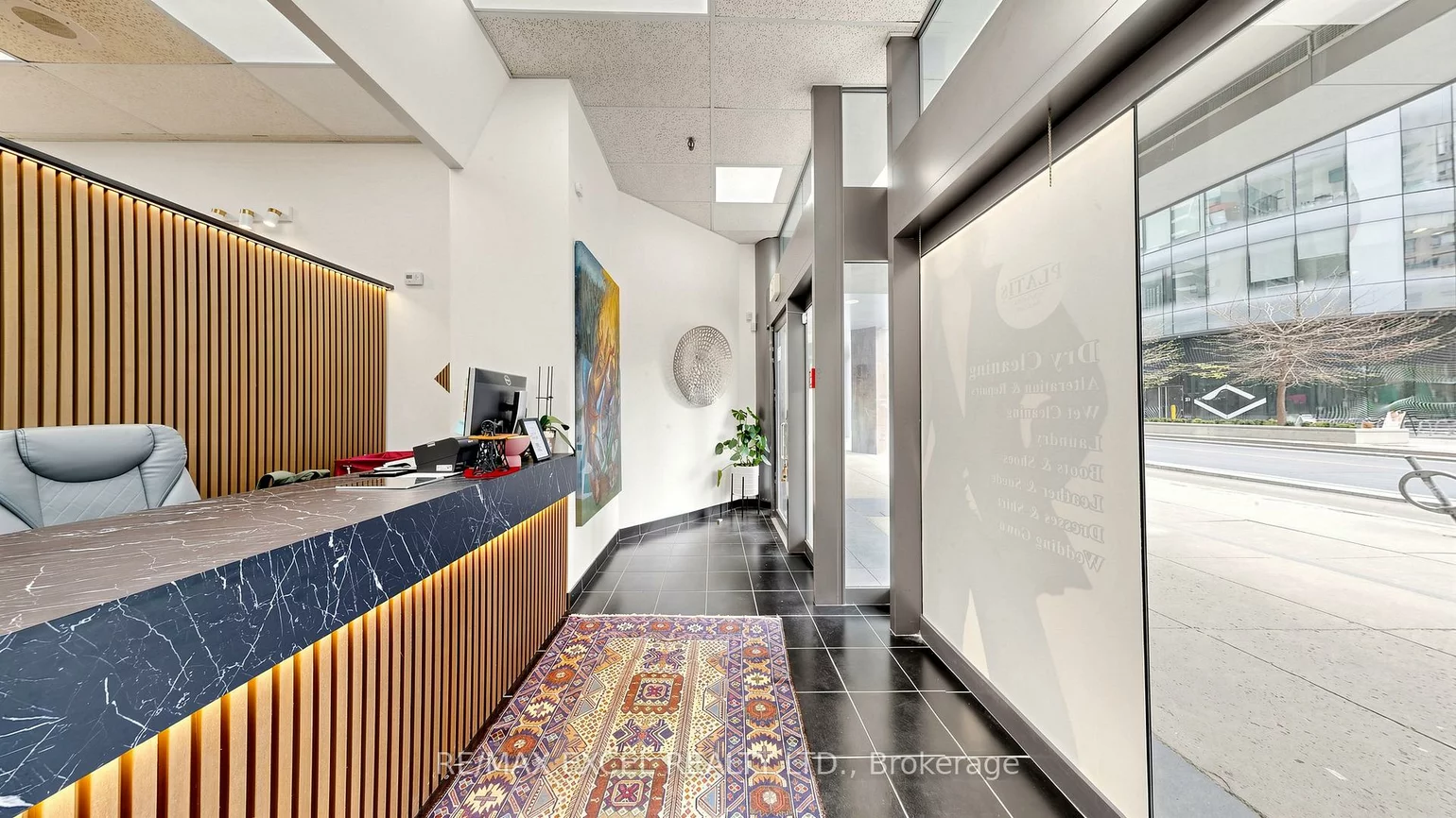 24, Wellesley, Bay Street Corridor, Toronto