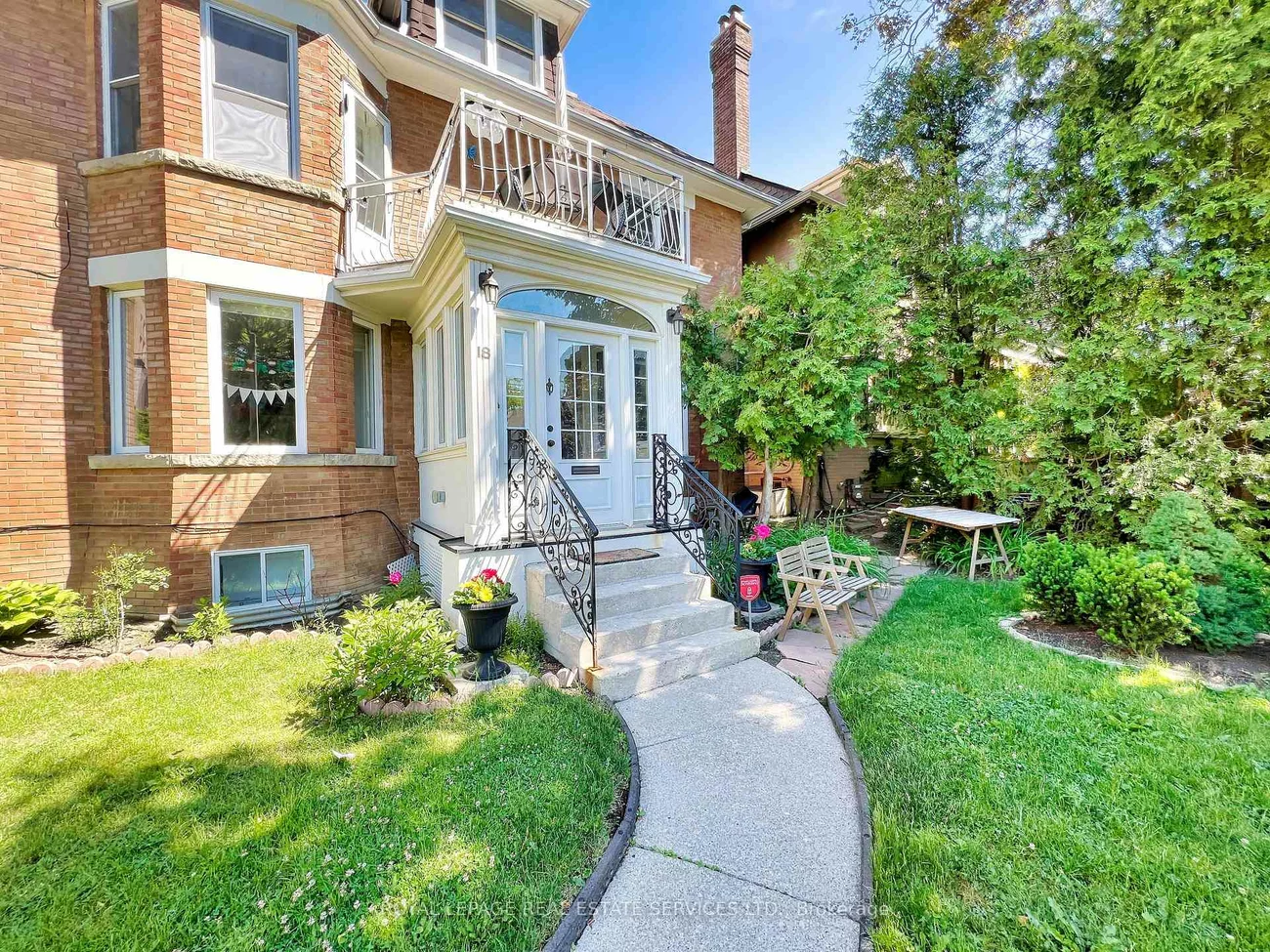 18, Shorncliffe, Casa Loma, Toronto