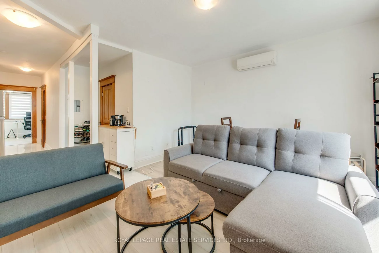 18, Shorncliffe, Casa Loma, Toronto