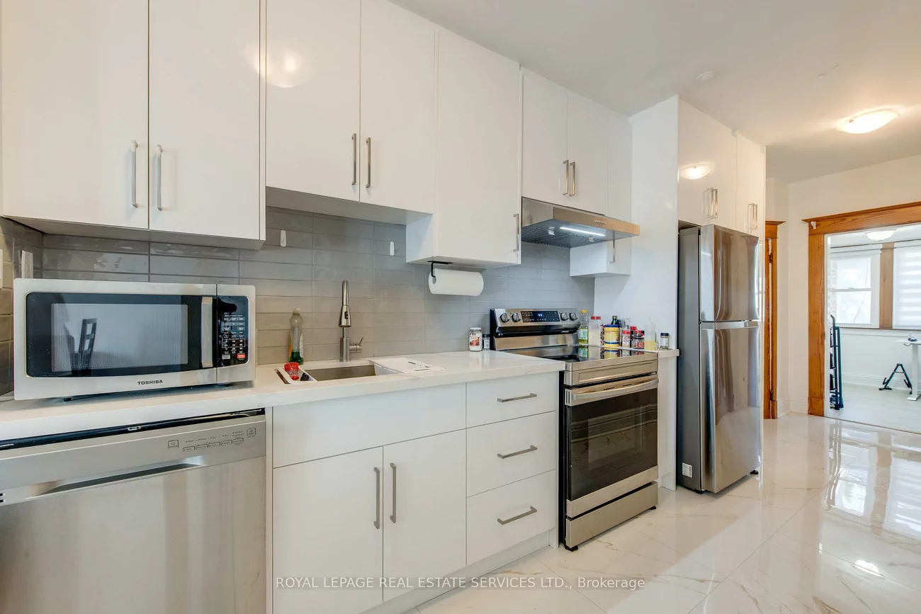 18, Shorncliffe, Casa Loma, Toronto
