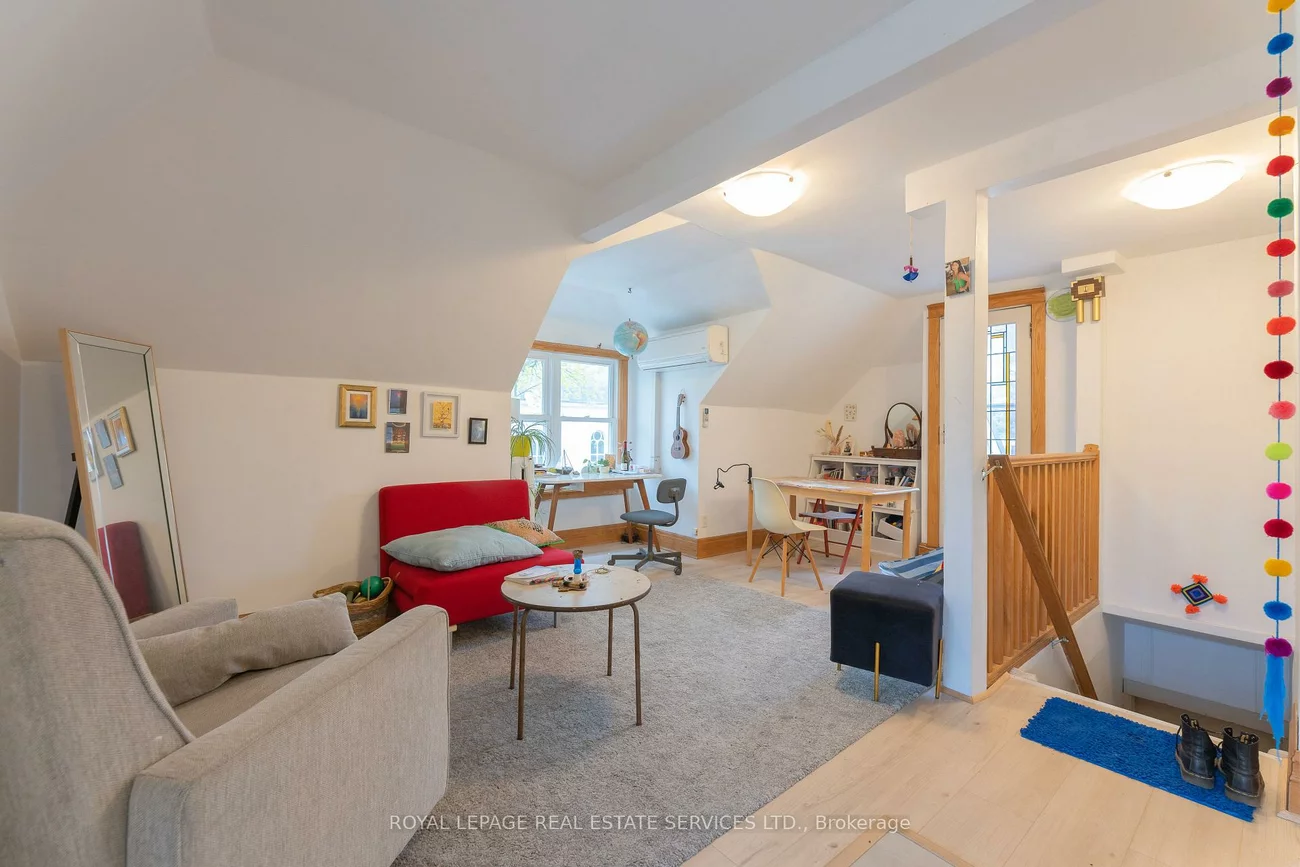 18, Shorncliffe, Casa Loma, Toronto