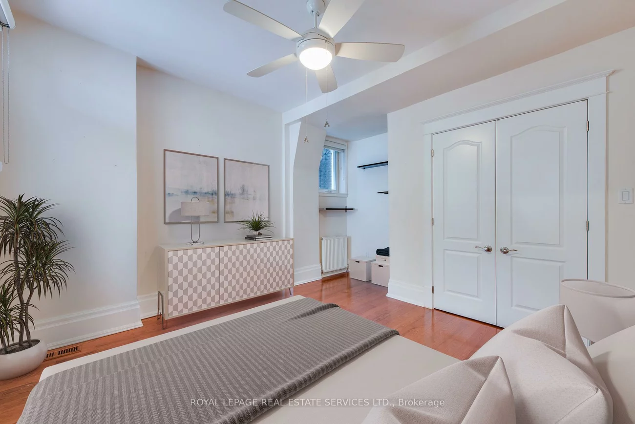 18, Shorncliffe, Casa Loma, Toronto