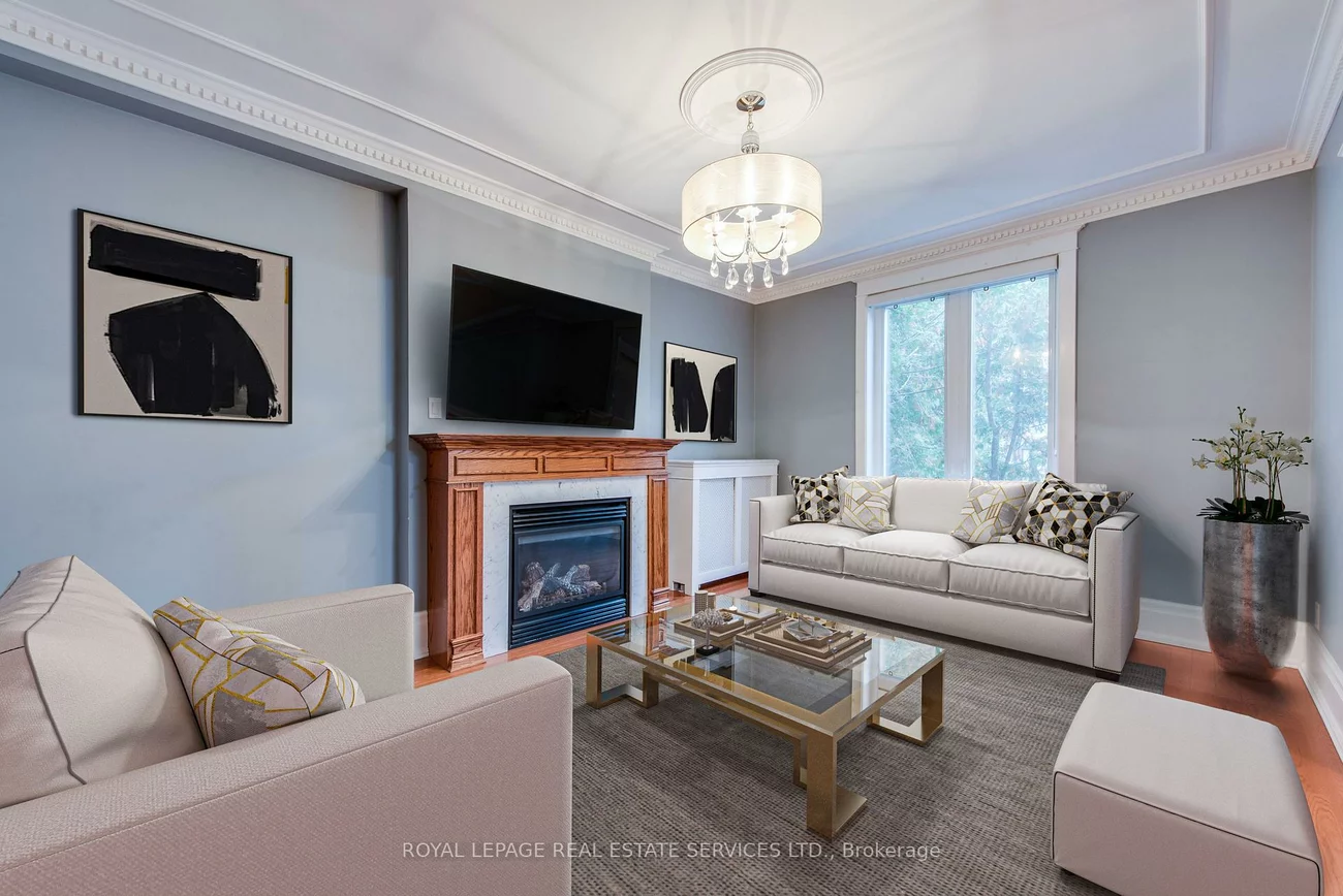 18, Shorncliffe, Casa Loma, Toronto