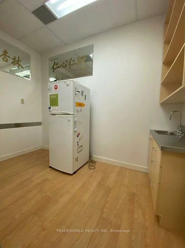 1110, Sheppard, Bayview Village, Toronto