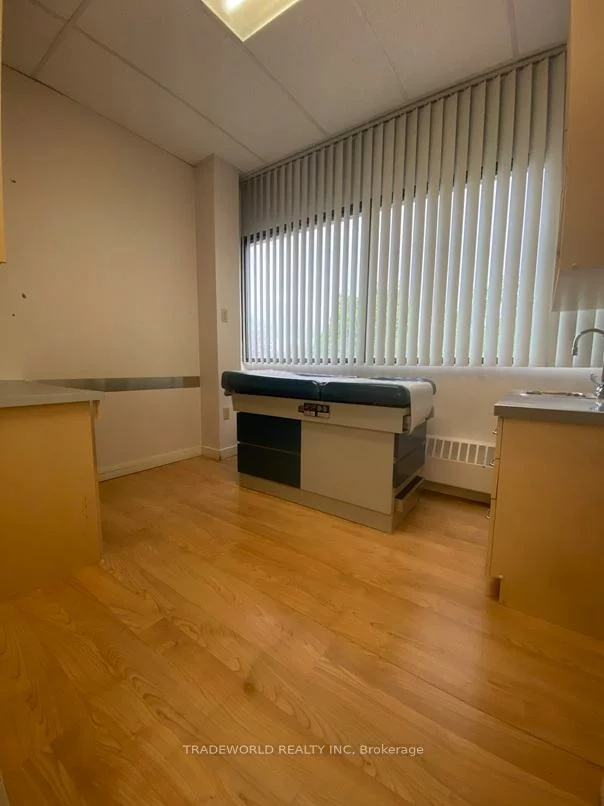 1110, Sheppard, Bayview Village, Toronto