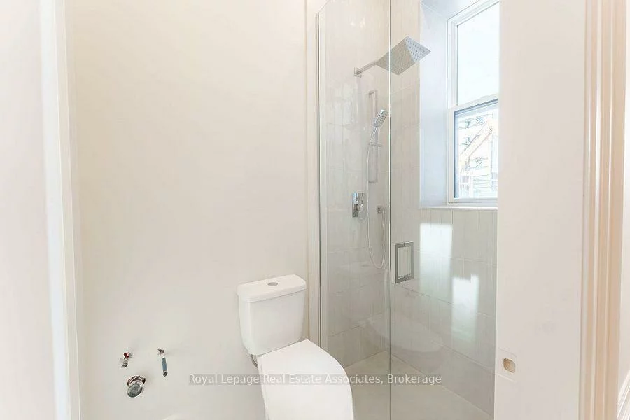 54 / 56, Stewart, Waterfront Communities C1, Toronto