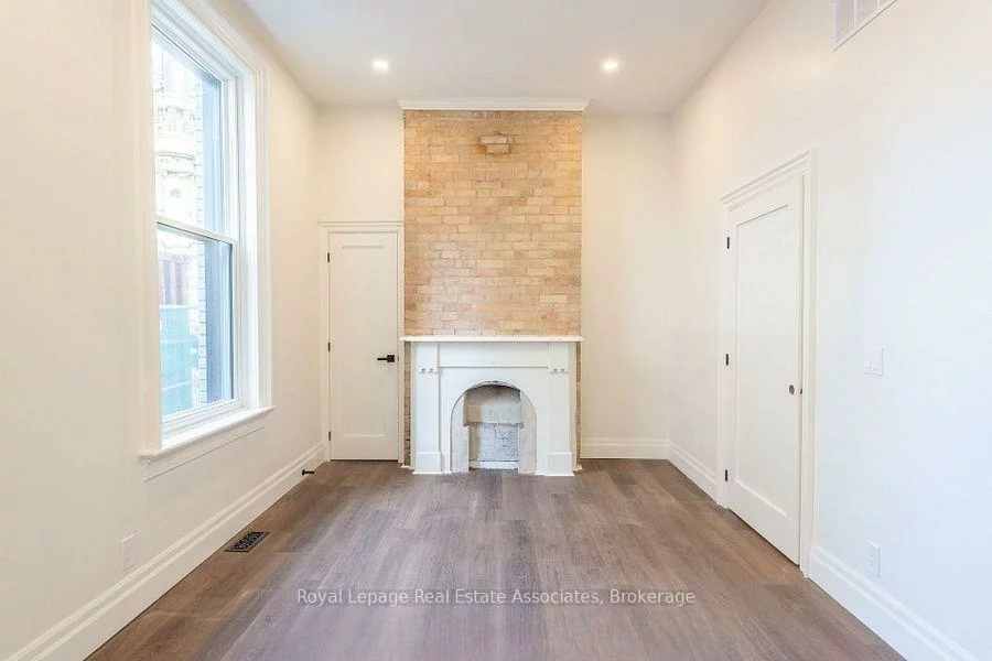 54 / 56, Stewart, Waterfront Communities C1, Toronto
