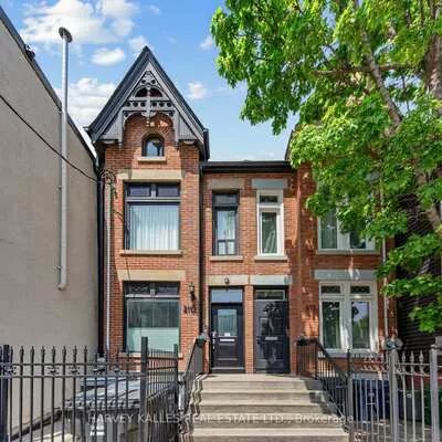 Commercial for sale, 210, Gerrard, Moss Park, Toronto