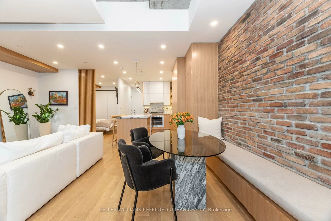 20, Stewart, Waterfront Communities C1, Toronto