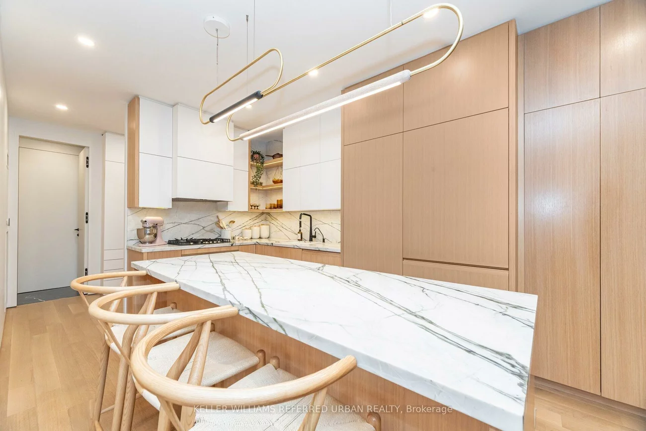 20, Stewart, Waterfront Communities C1, Toronto