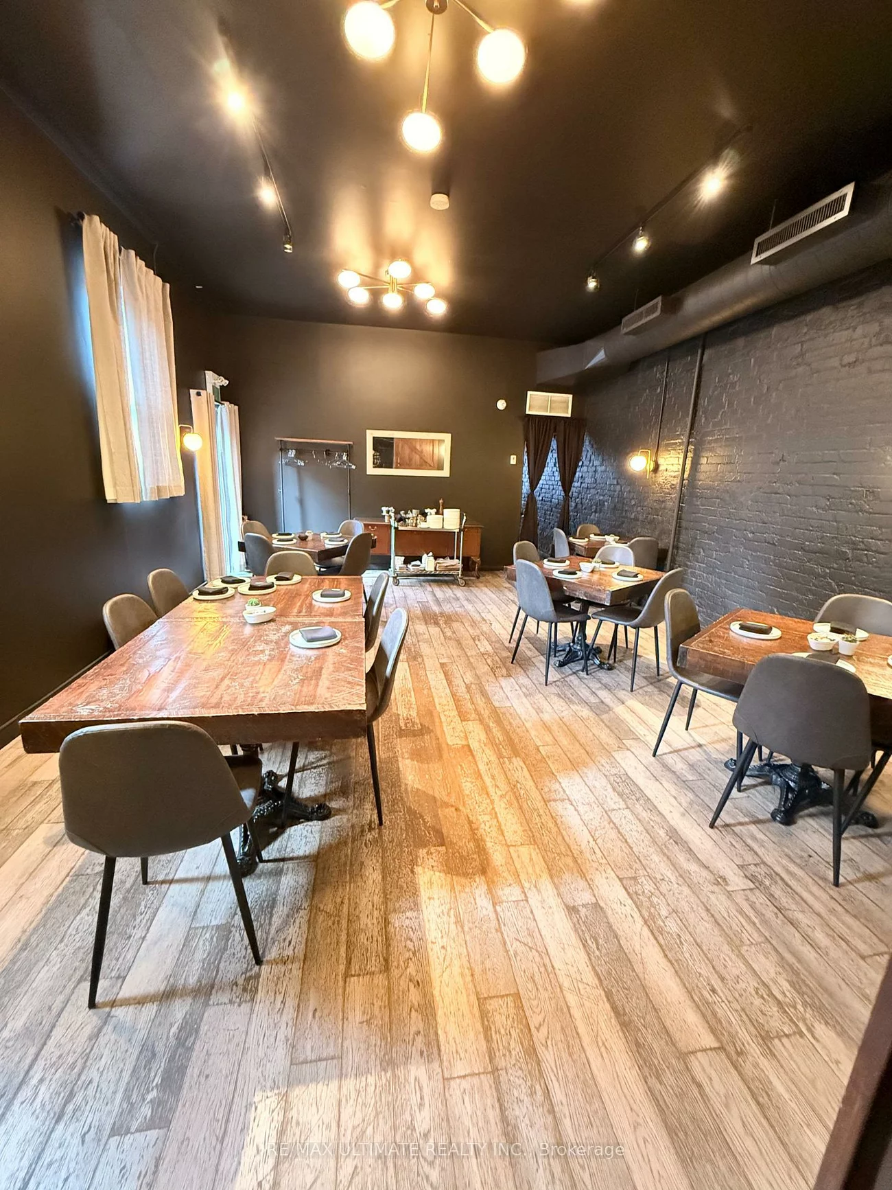 119, Harbord, University, Toronto