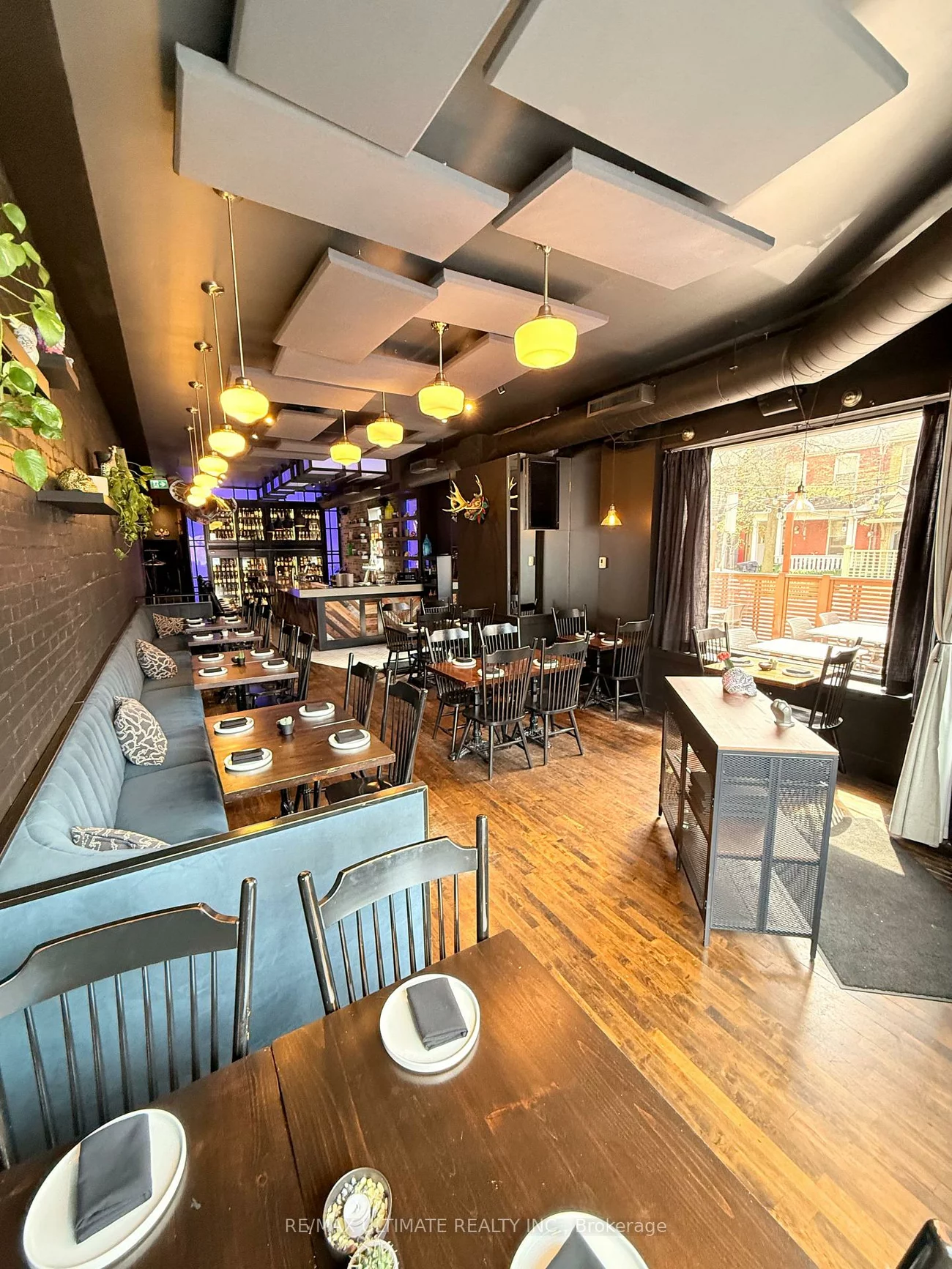 119, Harbord, University, Toronto