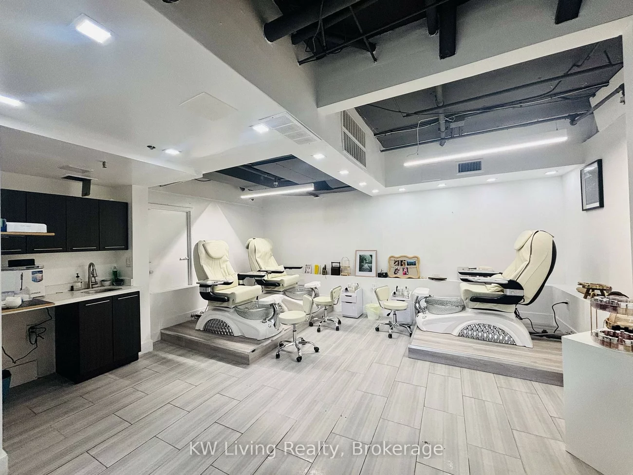 1300, Bay, Annex, Toronto