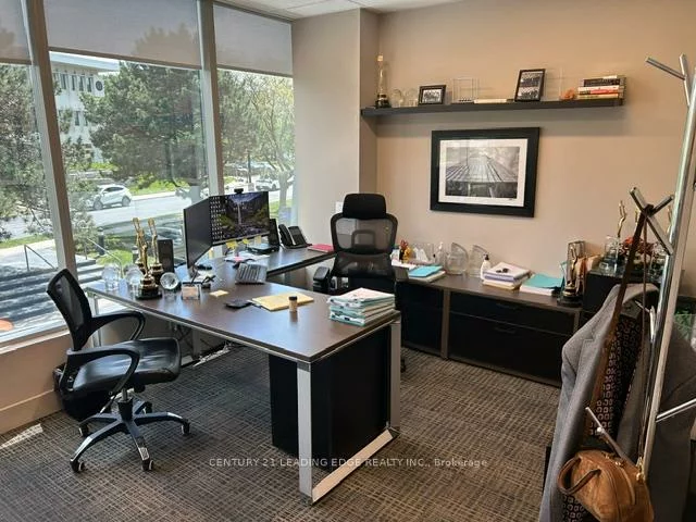 18, Wynford, Banbury-Don Mills, Toronto