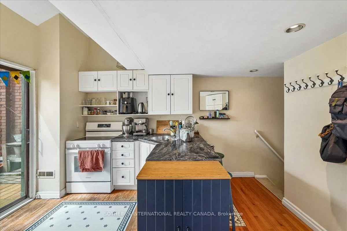 161, Winchester, Cabbagetown-South St. James Town, Toronto