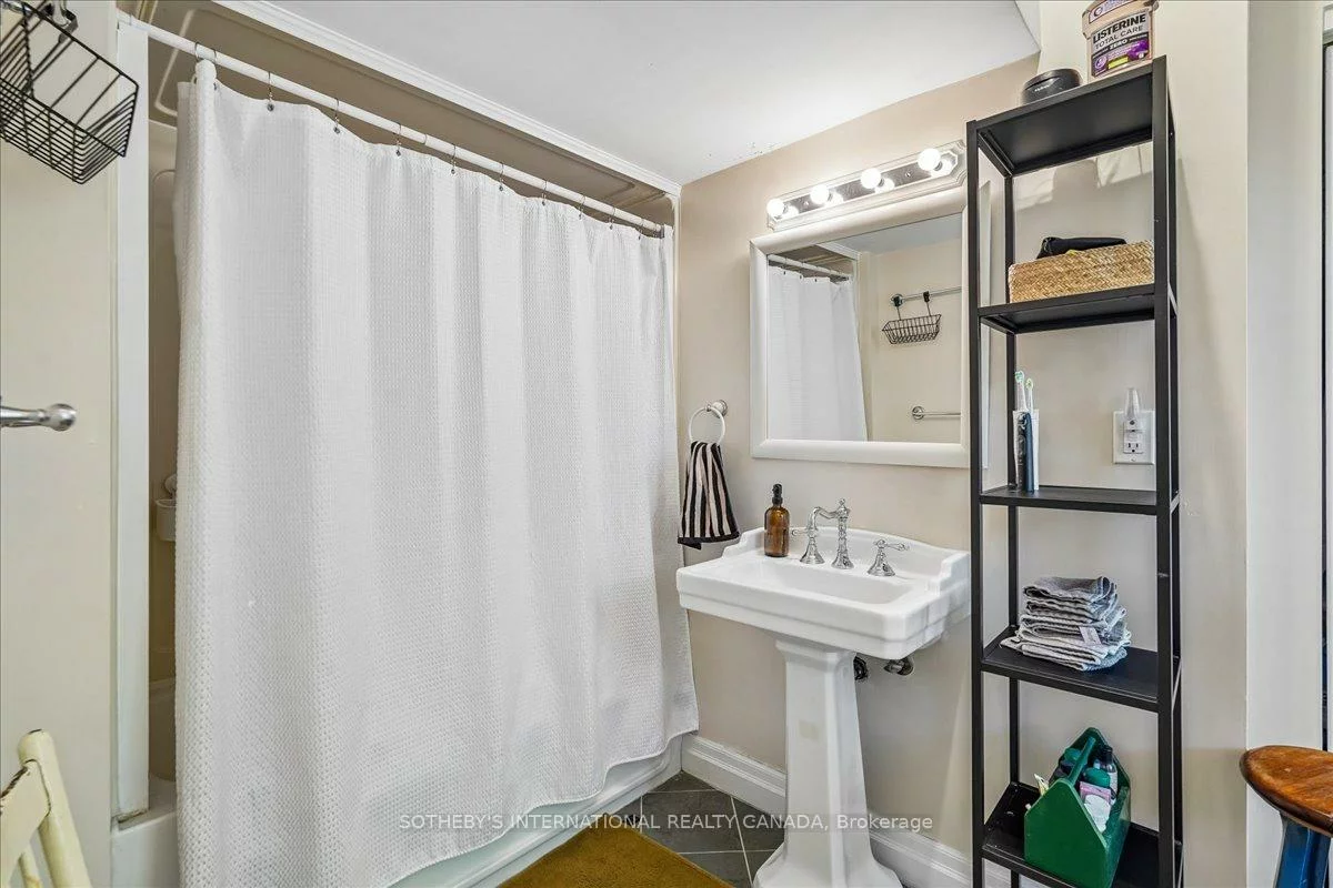 161, Winchester, Cabbagetown-South St. James Town, Toronto