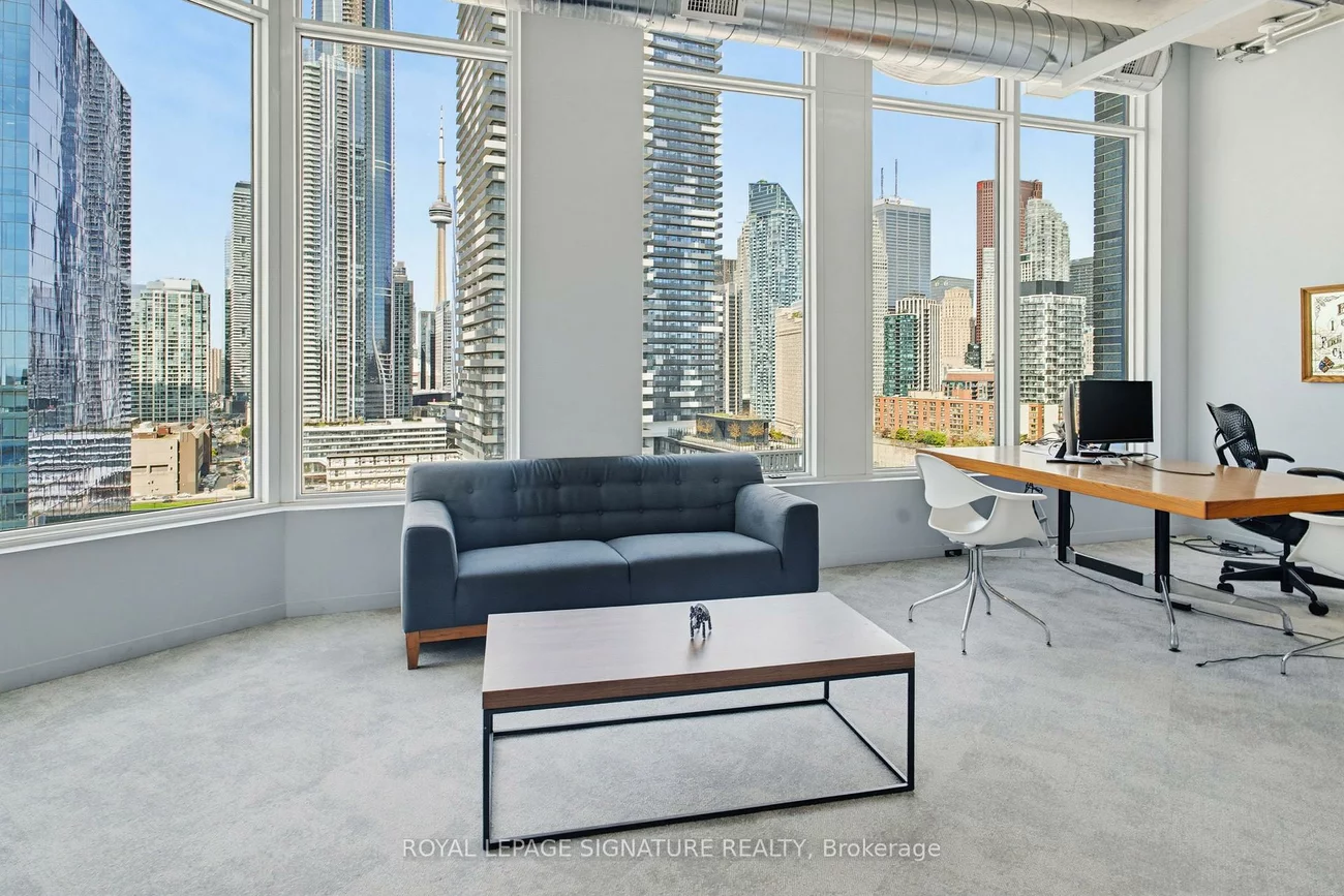130, Queens, Waterfront Communities C8, Toronto