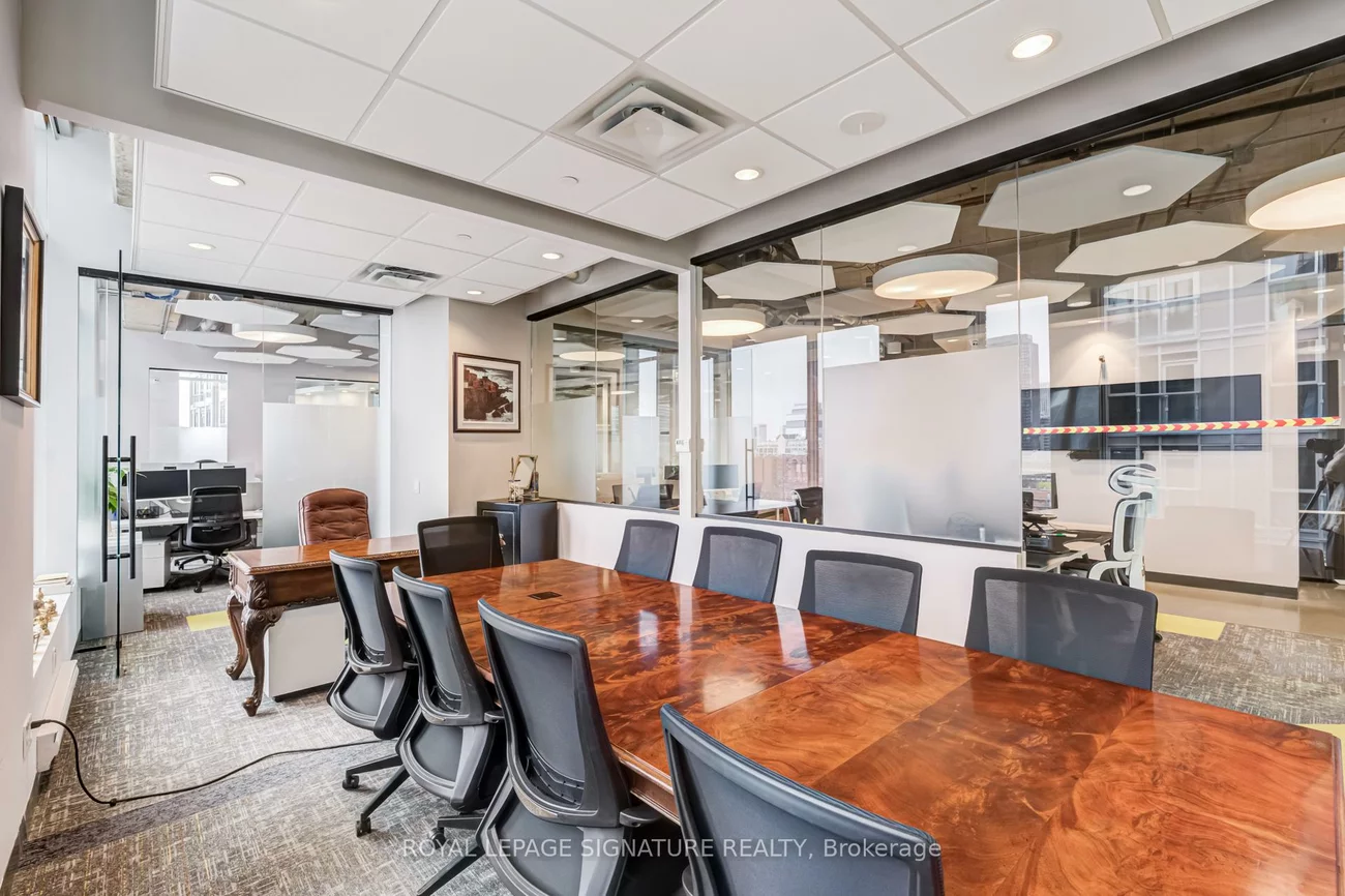 130, Queens, Waterfront Communities C8, Toronto