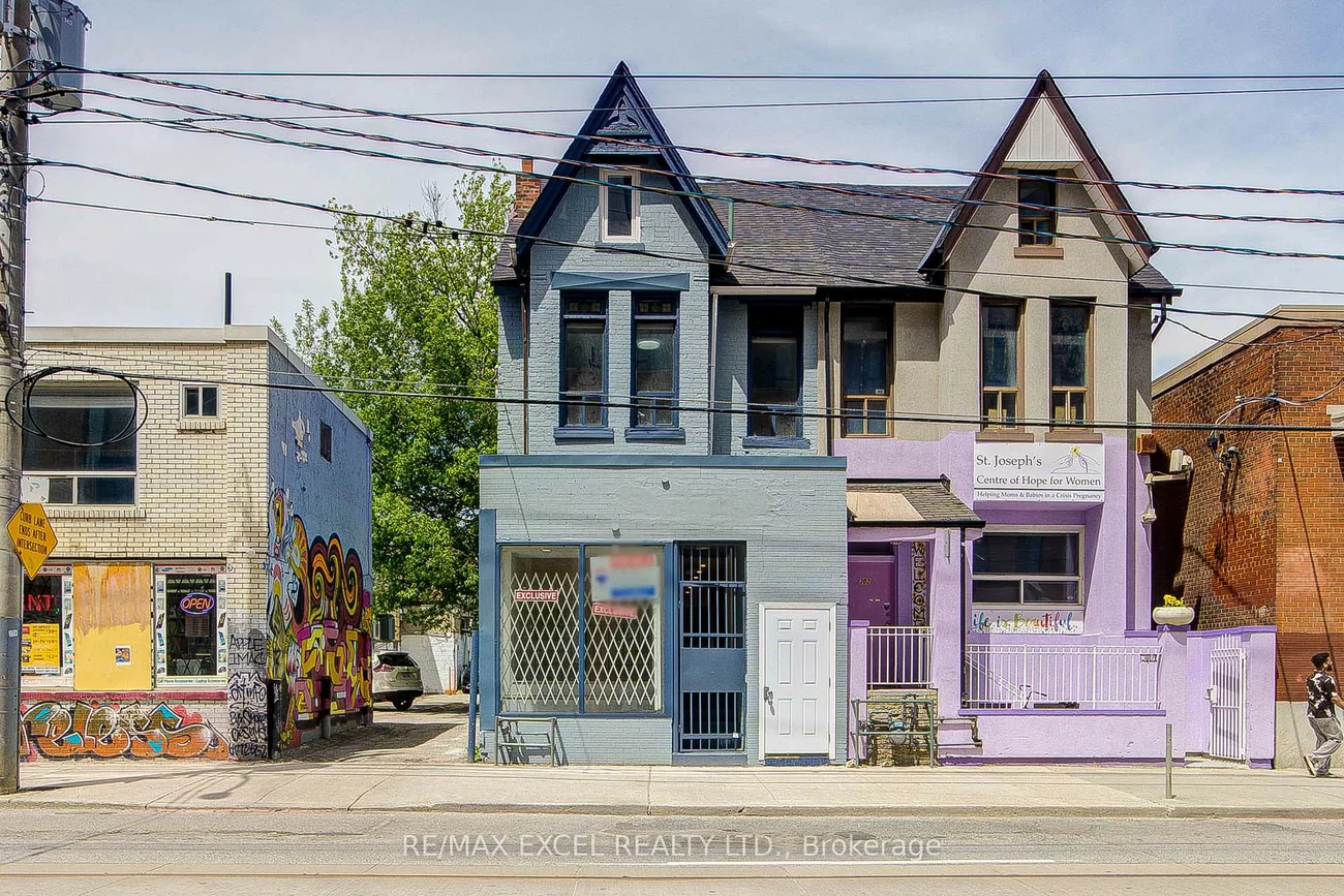 300, Gerrard, Cabbagetown-South St. James Town, Toronto