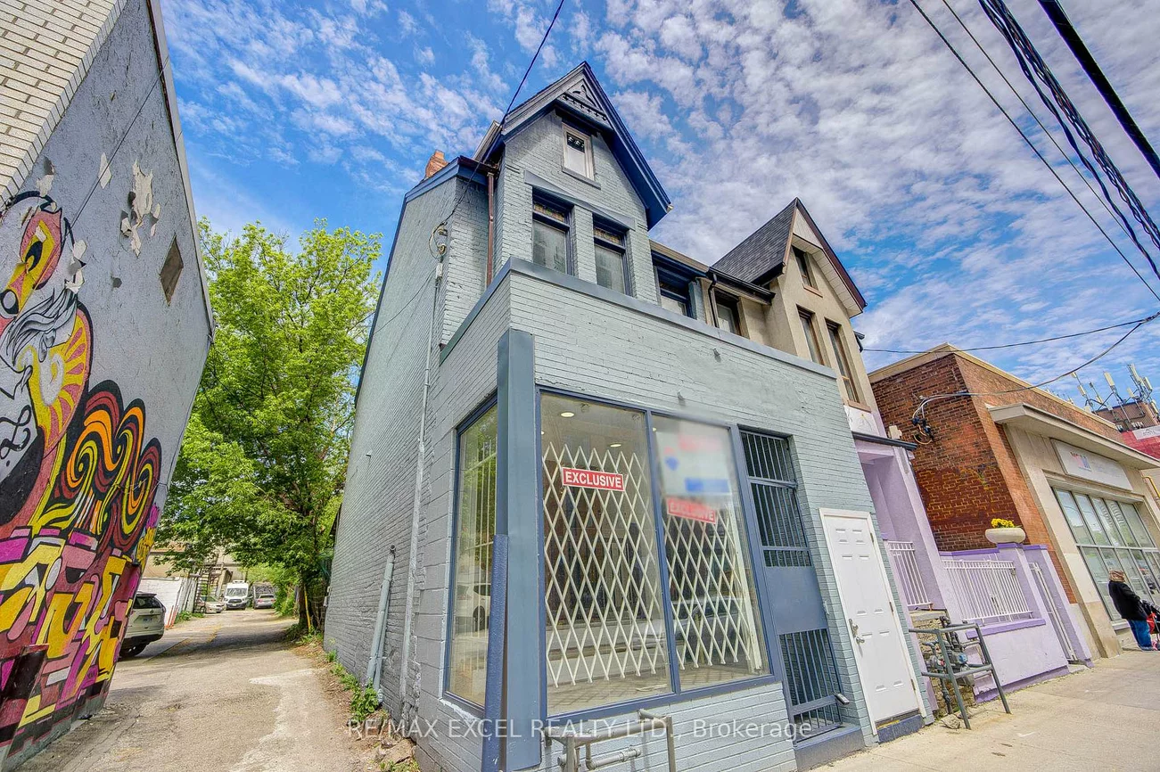300, Gerrard, Cabbagetown-South St. James Town, Toronto