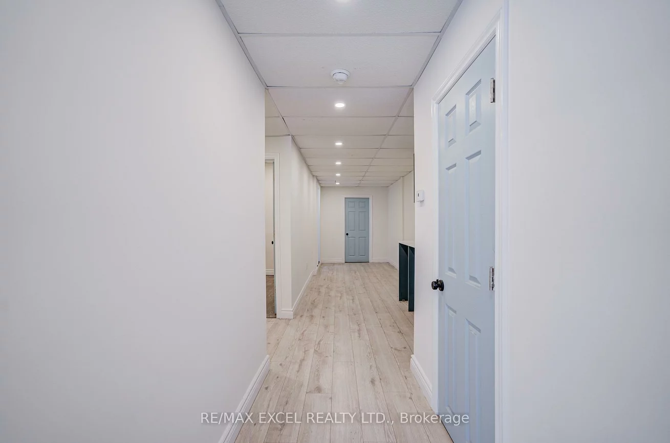 300, Gerrard, Cabbagetown-South St. James Town, Toronto