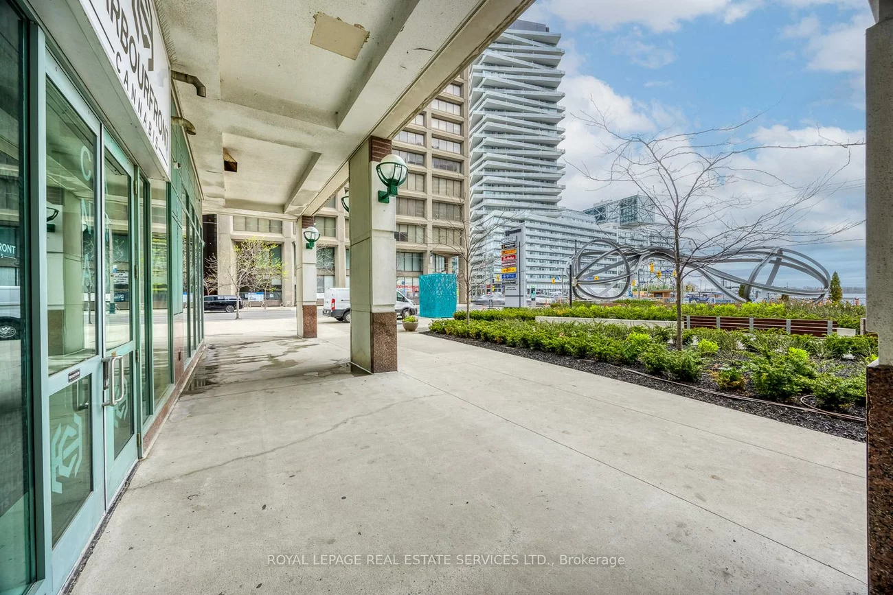 10, Yonge, Waterfront Communities C1, Toronto