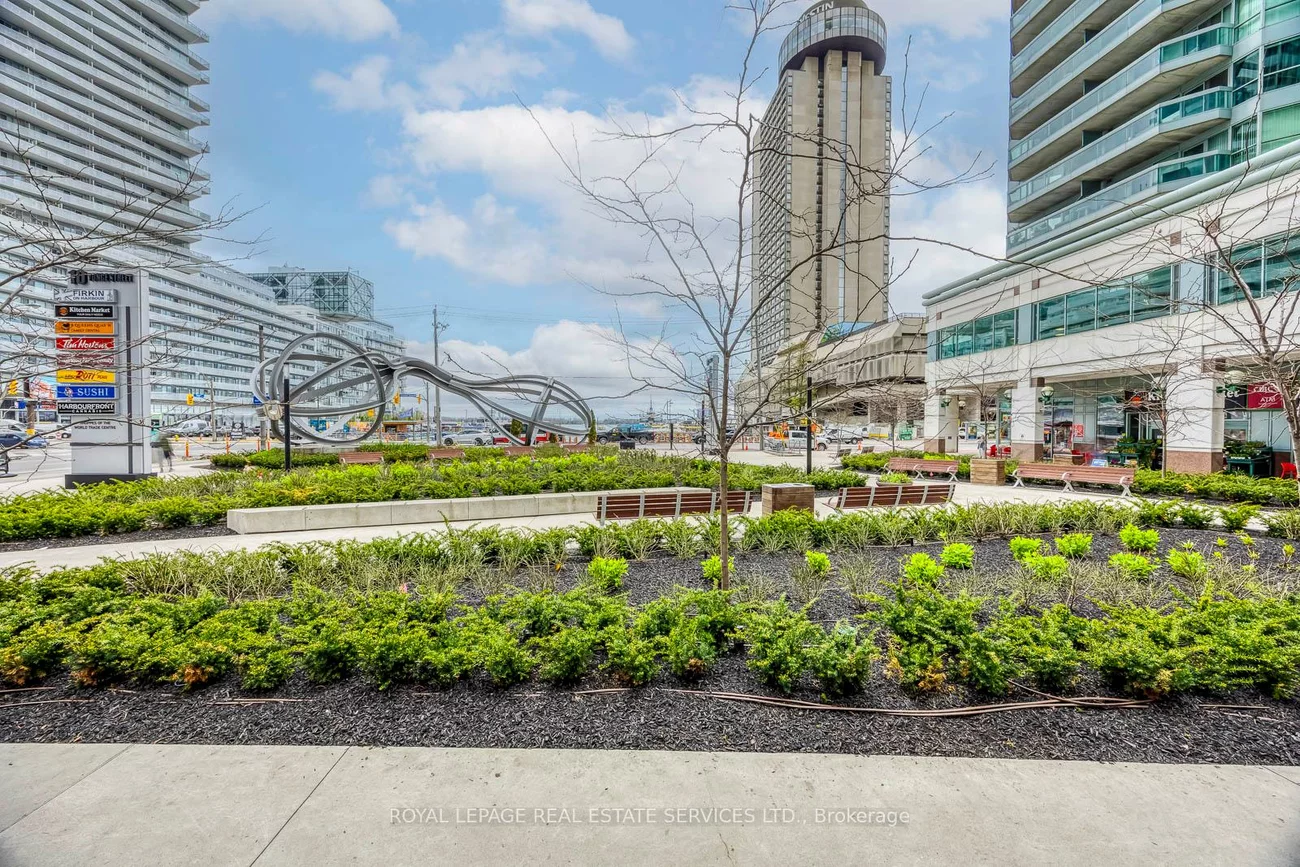10, Yonge, Waterfront Communities C1, Toronto