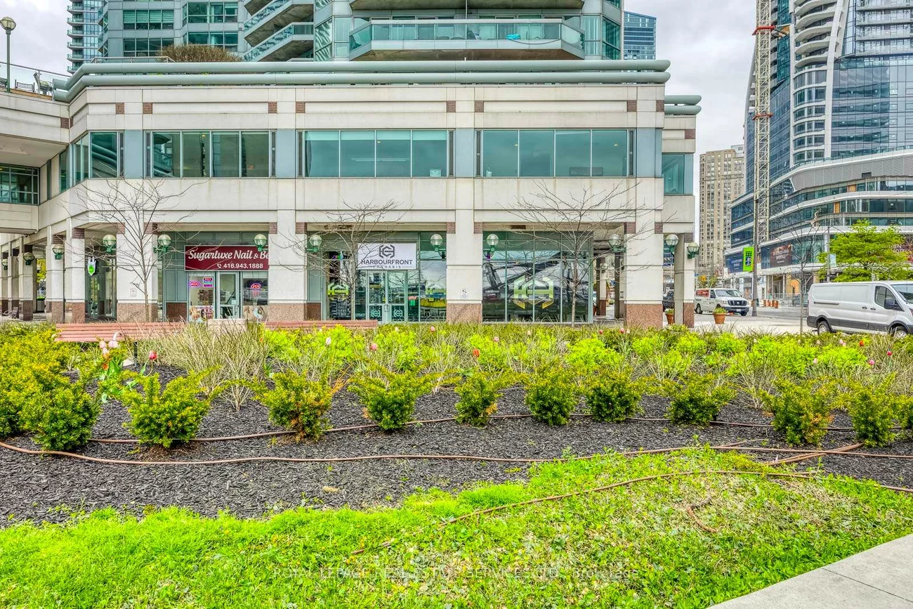 10, Yonge, Waterfront Communities C1, Toronto