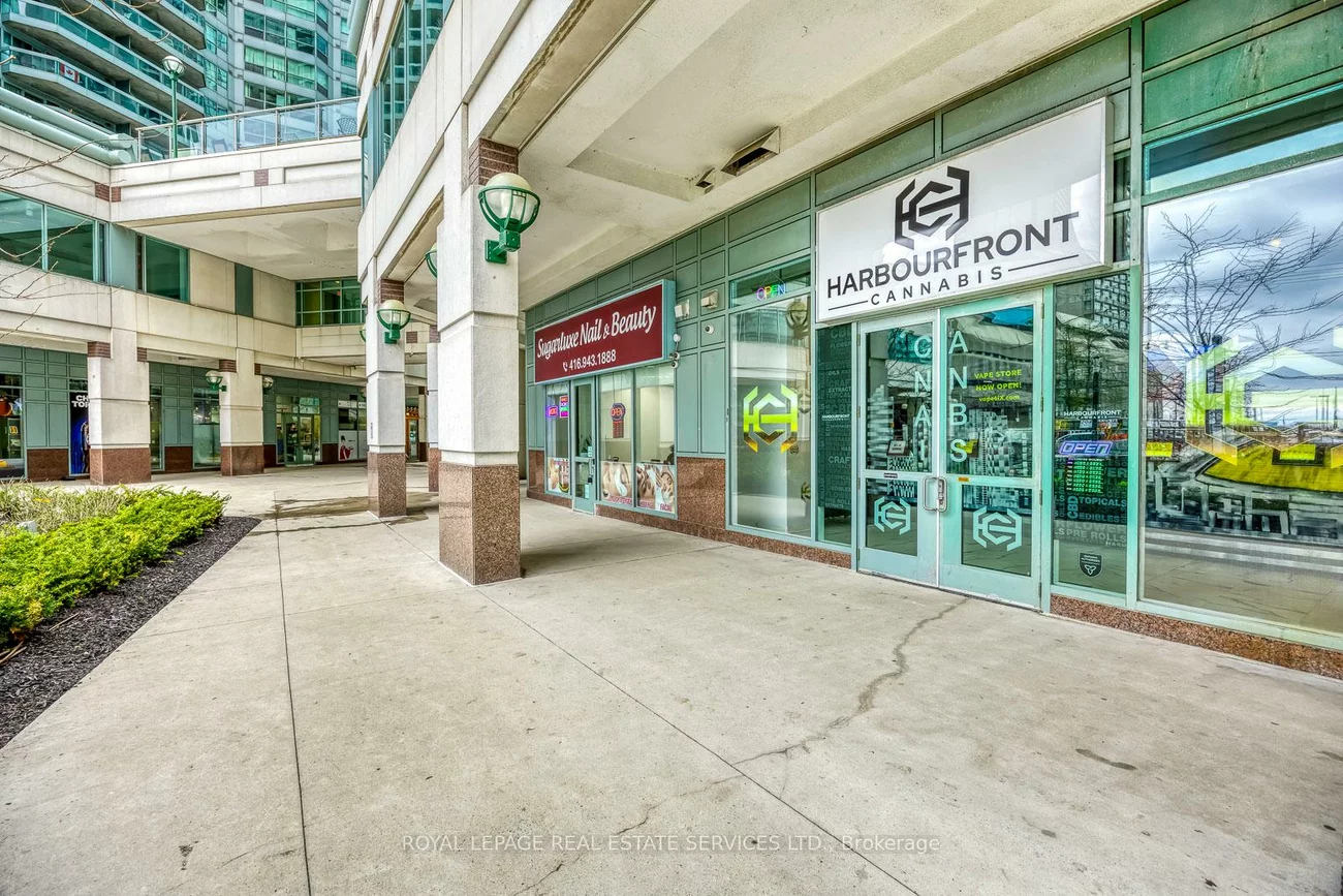 10, Yonge, Waterfront Communities C1, Toronto