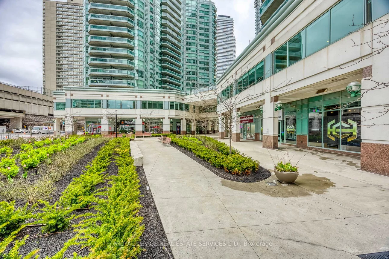 10, Yonge, Waterfront Communities C1, Toronto