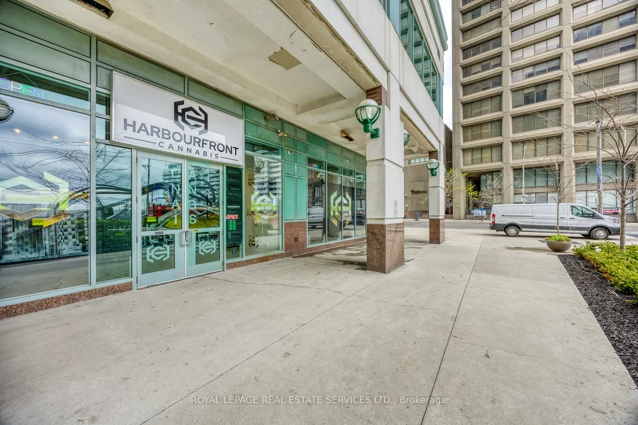 10, Yonge, Waterfront Communities C1, Toronto