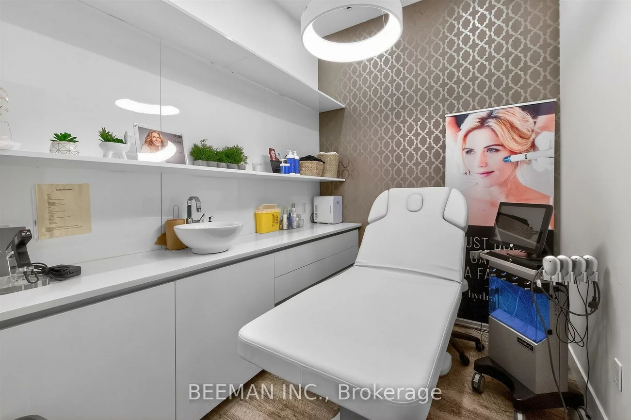 1396, DON MILLS, Banbury-Don Mills, Toronto