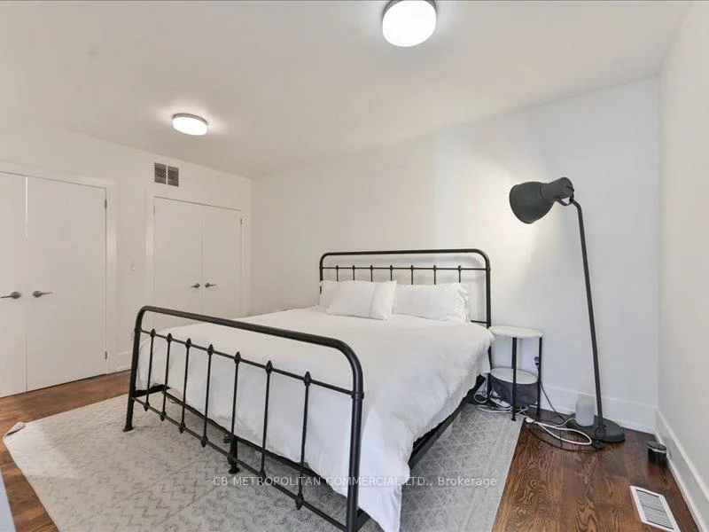 968, Queen, Trinity-Bellwoods, Toronto