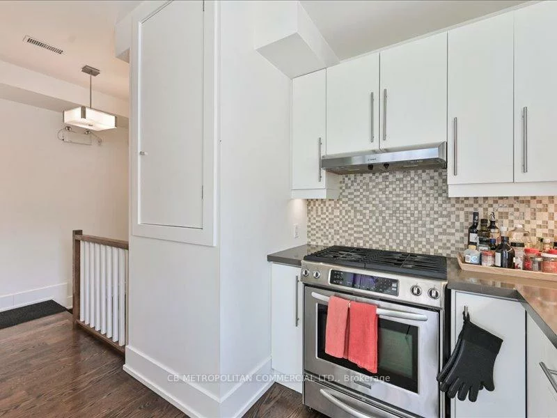 968, Queen, Trinity-Bellwoods, Toronto