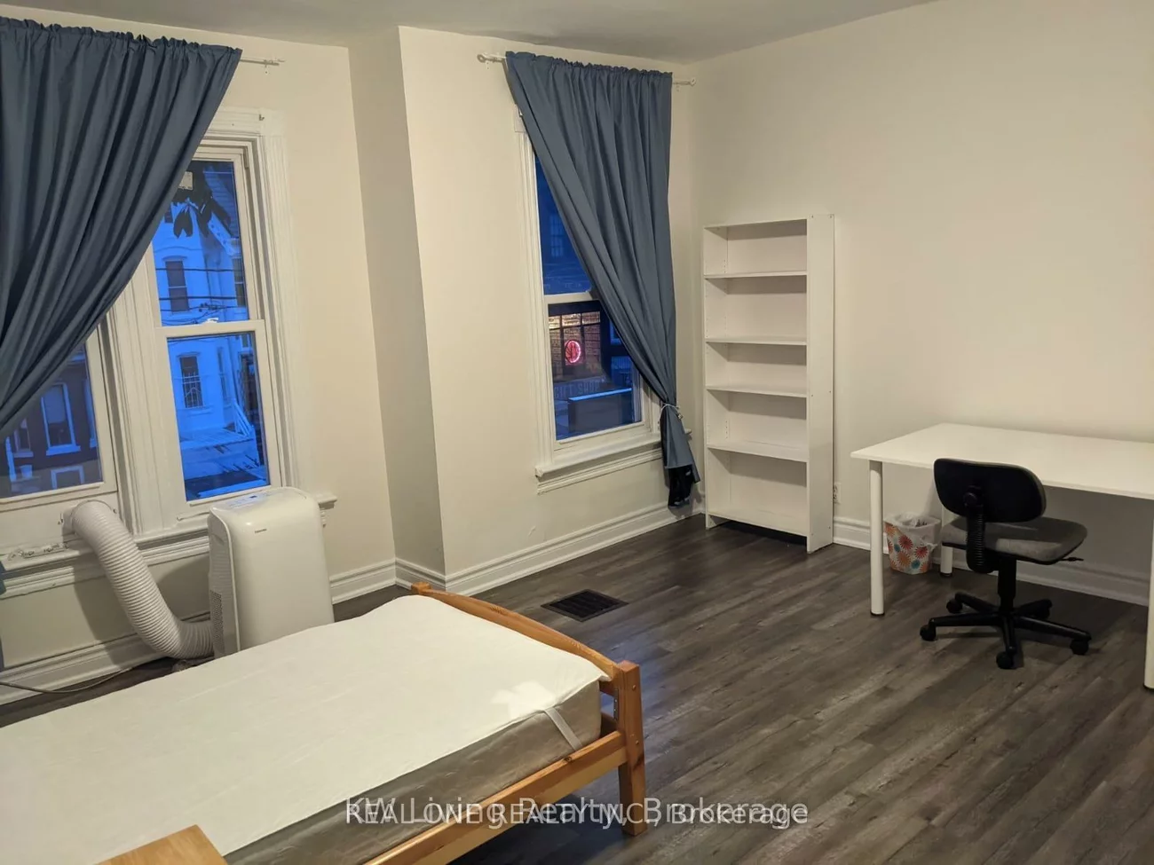27, Kensington, Kensington-Chinatown, Toronto